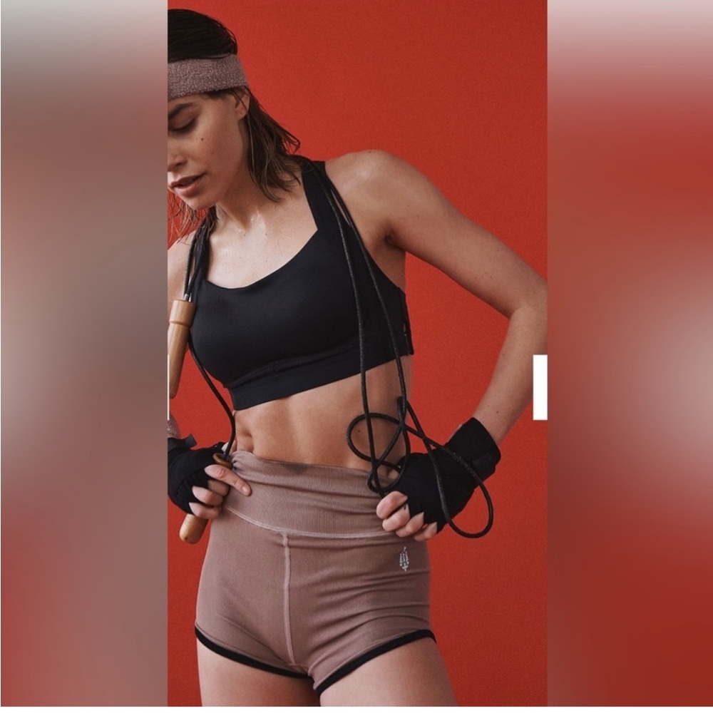 NWT- FP Movement- Make a move bra, Black, Sz Lrg, Multi adjustable straps! - Picture 15 of 16